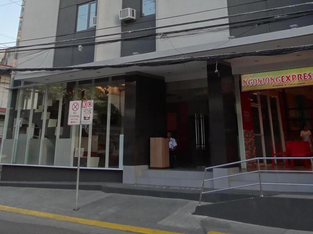 Adelfa Hotel Cebu Exterior photo
